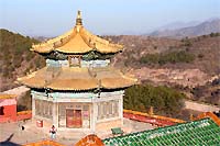 Золотые крышы дворца Потала. Буддийский Храм в Чэндэ - Храм Путо Цзунчэн или Малый Храм Потала в Чэндэ
