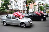 Лотерея ХуаШен - 17 мая в Киеве было разыграно 3 машины.