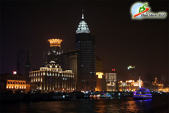  .    .   .  . Night Shanghai