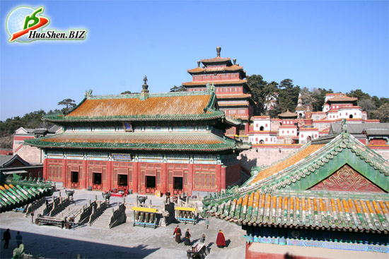 Puning Temple in Chengde. .  .         .     -   ,  .