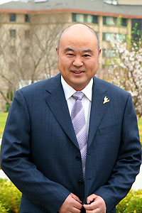 Президент Международной корпорации ХуаШен господин Ли Вэй