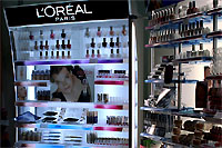 Huashen cosmetic productions. Medicine and pharmaceptual curative medical cosmetic